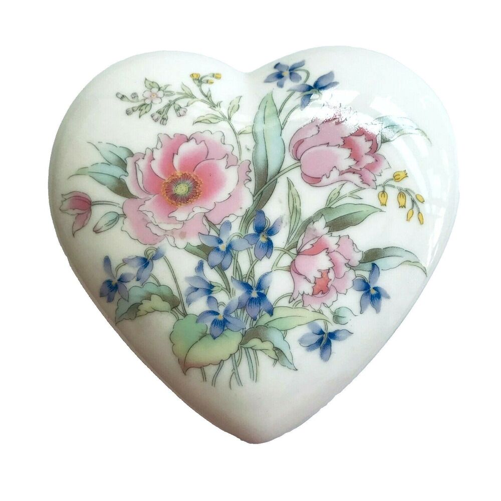 Vtg Fine China Ceramic Heart Trinket Box Jewelry Lilly Flowers Lilacs Pink Japan